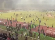 Kerusuhan Suporter Persipura Jayapura Usai Gagal Promosi ke Super League