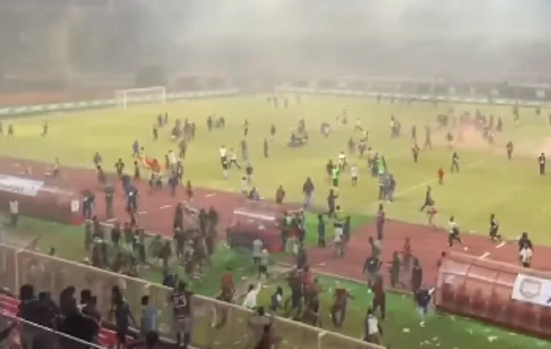 Kerusuhan Suporter Persipura Jayapura Usai Gagal Promosi ke Super League