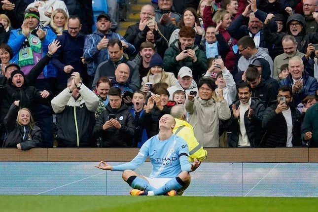 Kontroversi 'Give Me The Ball Back' Mengguncang Sepakbola, Snooker, dan Seni Komunitas
