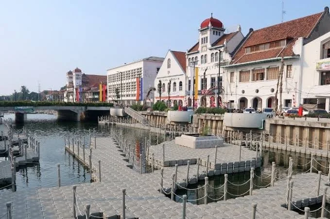 Kota Muncul dengan Berbagai Cerita Menarik