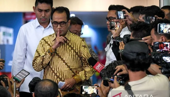 KPK Periksa Robby Kurniawan, Mantan Staf Budi Karya Sumadi, Diduga Terima Fee Proyek DJKA