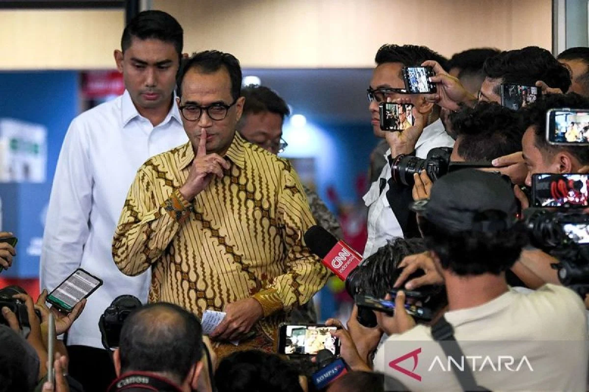 KPK Periksa Robby Kurniawan, Mantan Staf Budi Karya Sumadi, Diduga Terima Fee Proyek DJKA