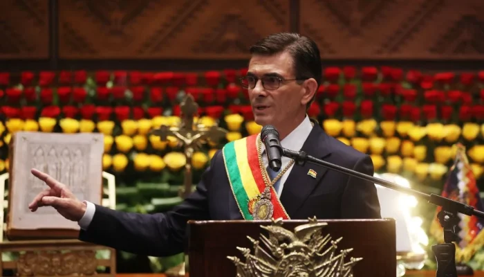 Krisis Politik Bolivia Memanas, Presiden Rodrigo Paz Didesak Mundur