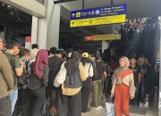 KRL Duri-Tangerang Alami Gangguan, Penumpang Mengalami Detik-Detik Mencekam
