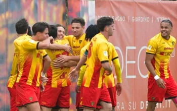 Lecce Bertahan di Serie A: Sejarah dan Perjuangan Melawan Degradasi