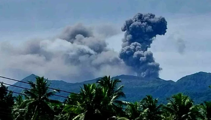 Letusan Vulkanik Gunung Dukono dan Upaya Pelestarian Geopark Tambora