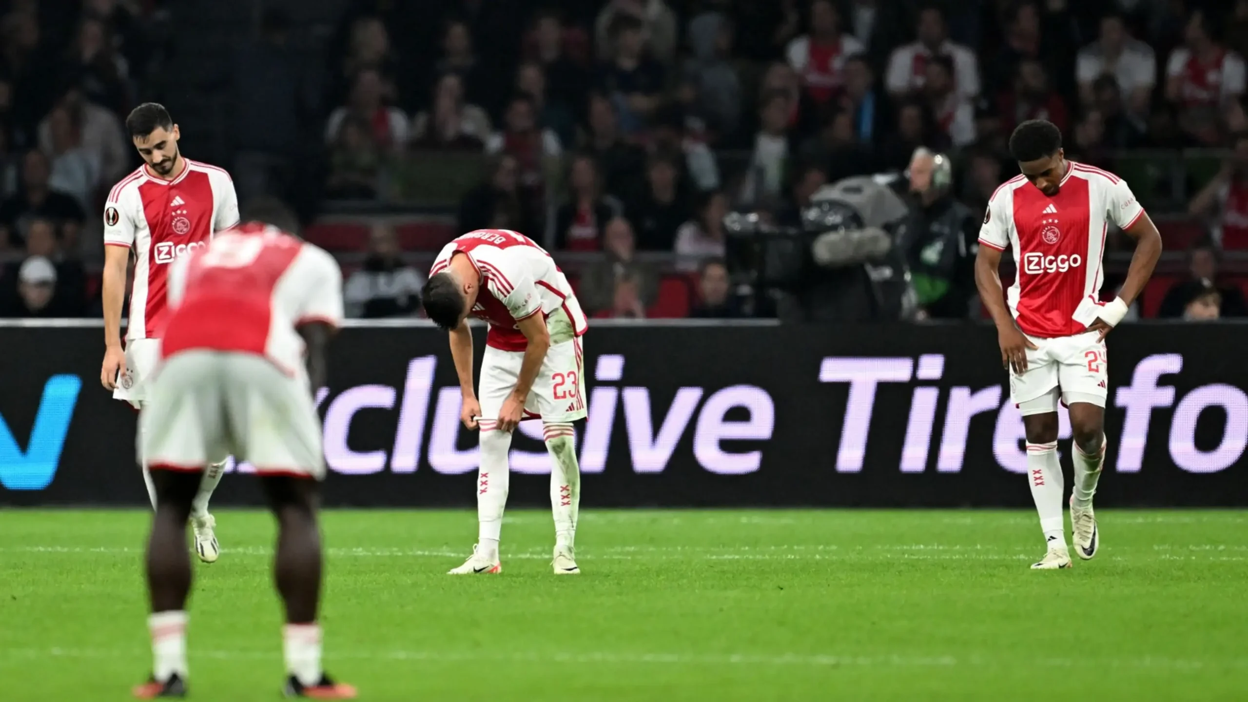 Maarten Paes dan Ajax Amsterdam Alami Kekalahan Menyakitkan dari Utrecht