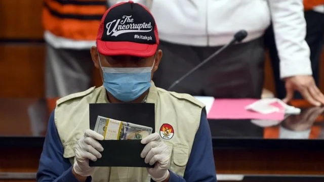 Mahkamah Agung dan Kasus Korupsi: Nurhadi Tetap Dihukum 5 Tahun Penjara