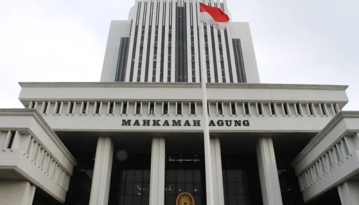 Mahkamah Agung dan Pengadilan: Dua Kasus Penting yang Membuat Heboh
