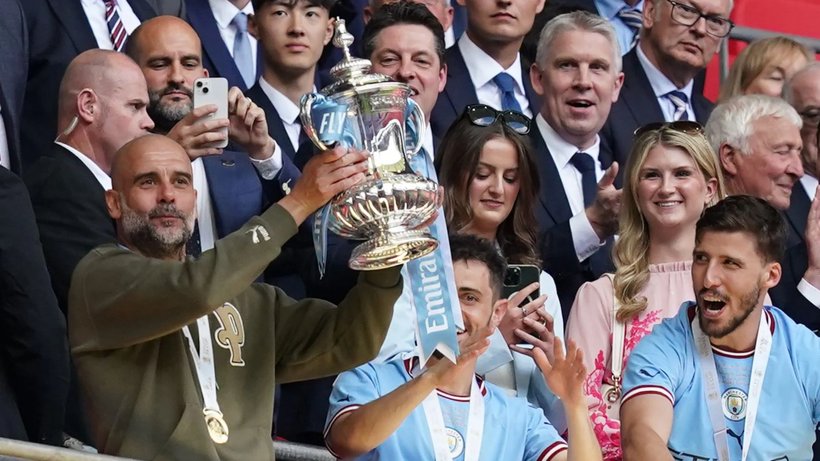 Manchester City Raih Gelar Piala FA 2026, Pep Guardiola Samai Rekor Langka