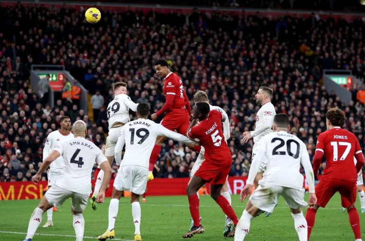 Manchester United vs Liverpool 3-2: Red Devils Kembali ke Liga Champions Setelah Kemenangan Dramatis di Old Trafford
