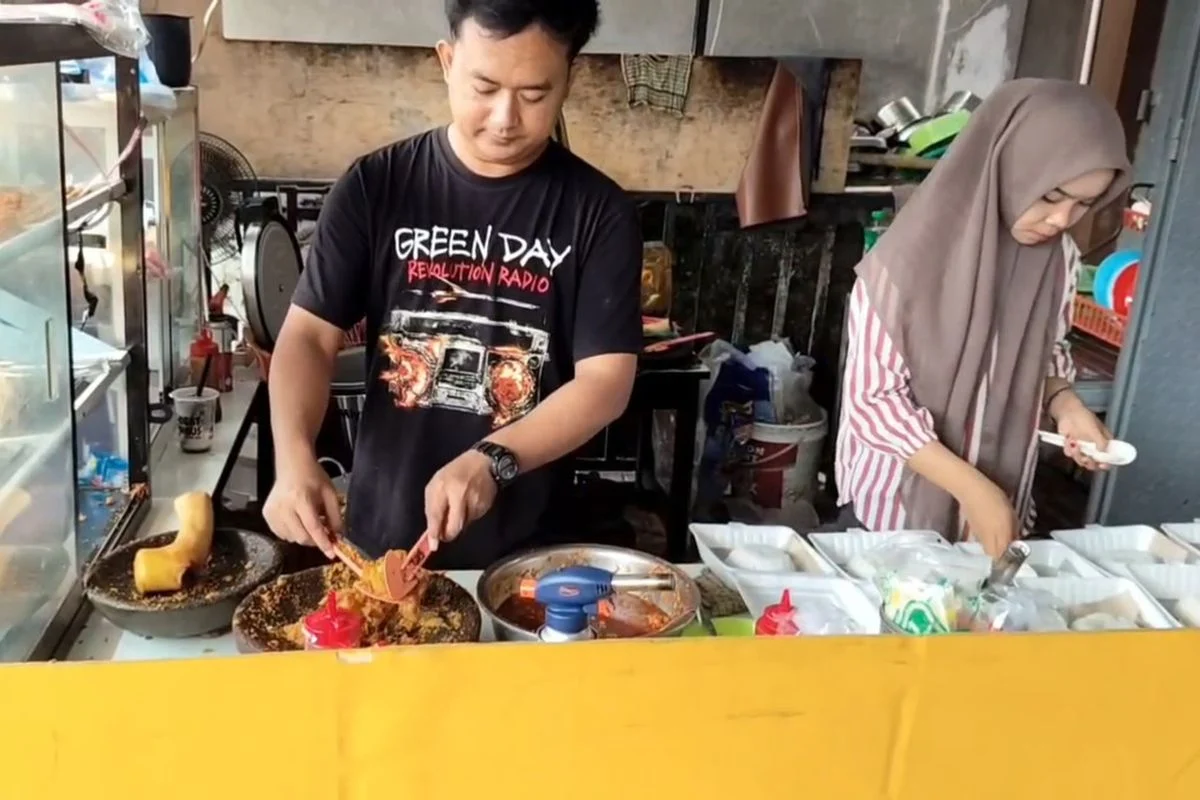 Masyarakat Indonesia Kini Dilanda Fenomena 'Makan Utang' untuk Bertahan Hidup