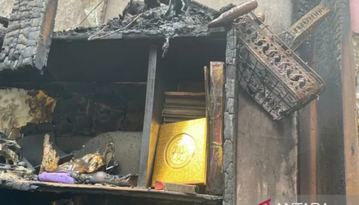 Mengejutkan! 3.500 Alquran Tidak Terbakar Saat Rumah Anisa Rahma Hangus