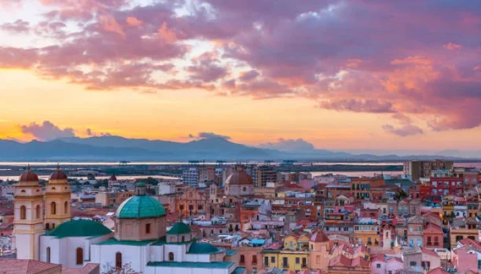 Mengenal Cagliari dan Tradisi Unik Sardinia
