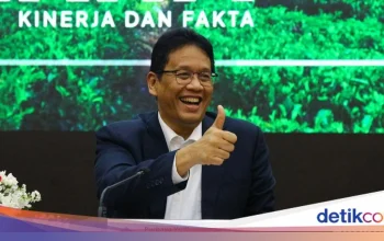 Menkeu Purbaya Buktikan Sehat, Tertangkap Jalan‑Jalan di Mall Bersama Keluarga Saat Rumor Sakit Merebak