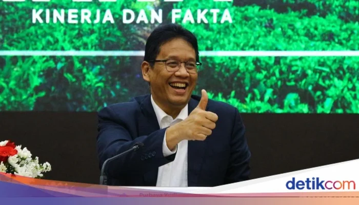 Menkeu Purbaya Buktikan Sehat, Tertangkap Jalan‑Jalan di Mall Bersama Keluarga Saat Rumor Sakit Merebak