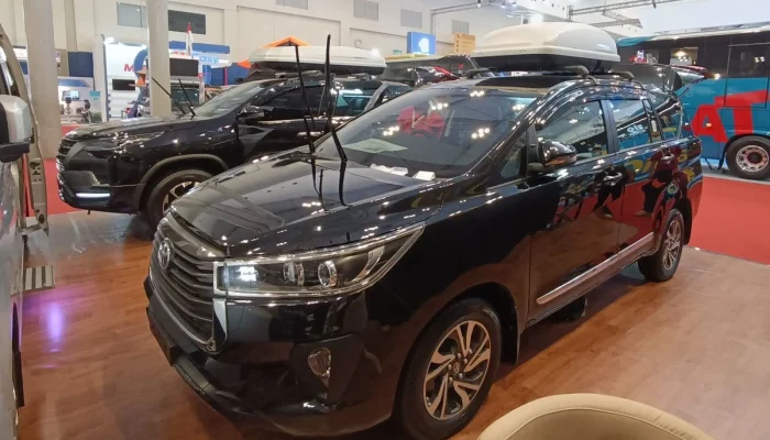 Mobil Diesel Idaman Turun Harga, Innova Reborn V Diesel 2016 Dibanderol Segini