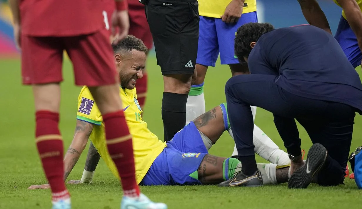 Neymar Dikabarkan Alami Cedera Calf, Prospek Pemain Bintang Brasil di Piala Dunia Mulai Dipertanyakan