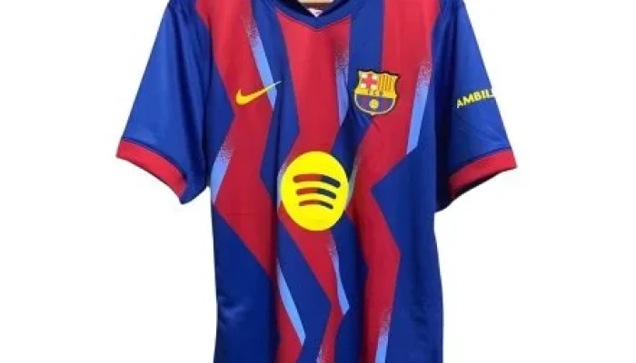 Olivia Rodrigo Tampil Mengenakan Jersey Barca Spesial untuk El Clásico