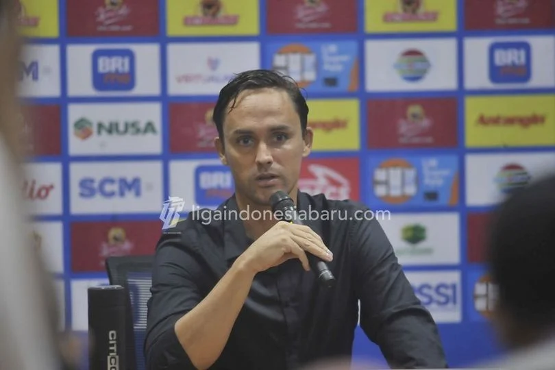 Paul Munster Kalah Telak dari Persib, Dua Gol BFC Dibatalkan Wasit: Apa Penyebabnya?