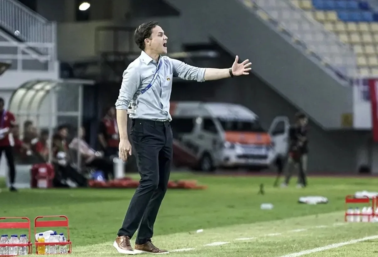 Paul Munster Terpukul Keok dari Persib: Dua Gol BFC Dianulir Wasit, Tim Belum Bangkit