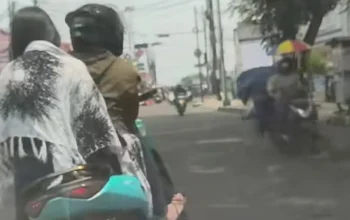 Pengendara Motor Diduga Kejar dan Rusak Mobil di Bogor karena Tak Terima Diklakson