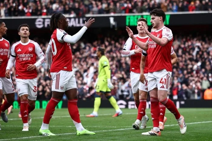 Perebutan Gelar Liga Inggris 2025/2026: Arsenal di Ambang Kemenangan
