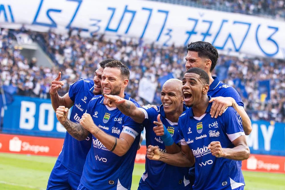 Perebutan Poin Liga 1 Memanas: Persib Bandung dan Borneo FC Siap Duel Tajam di Puncak Klasemen