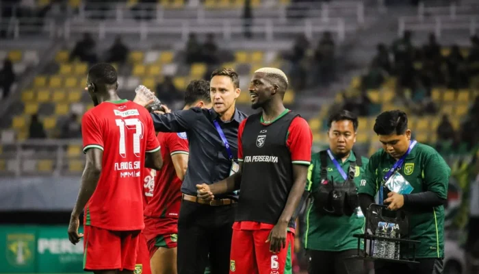 Persatuan Sepakbola Nigeria Menghadapi Kekacauan: Kasus Moraks FC dan Transfer Pemain