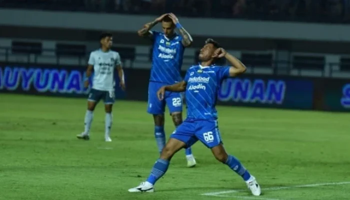 Persib Bandung Terjerat Sanksi FIFA: Daisuke Sato Buka Suara