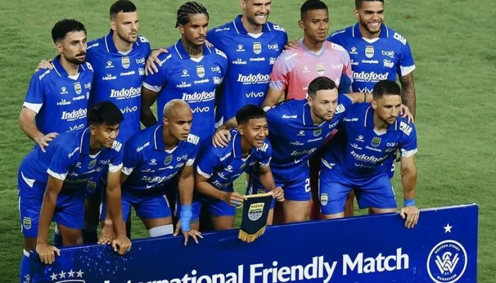 Persib kans menaklukkan 4 kompetisi: BRI Super League, Piala Indonesia, Piala Presiden, dan turnamen misterius PSSI‑LIB
