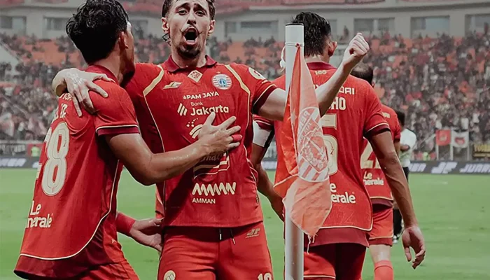 Persija Jakarta vs Persib Bandung: Pertarungan Sengit di Puncak Klasemen