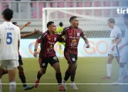 Persipura vs Persiku: Drama Lukas Enembe, Mutiara Hitam Menang 2-0 dan Siap ke Playoff