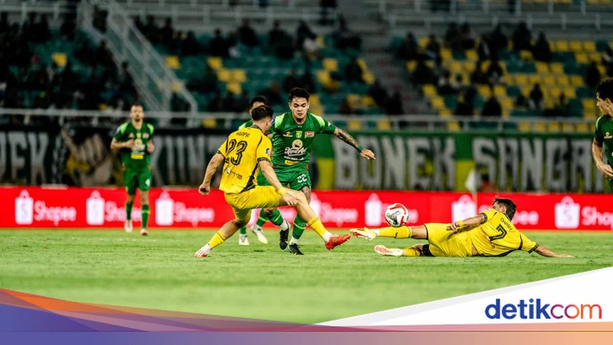 Pertandingan Persebaya Surabaya vs Semen Padang Berakhir dengan Skor Telak 7-0