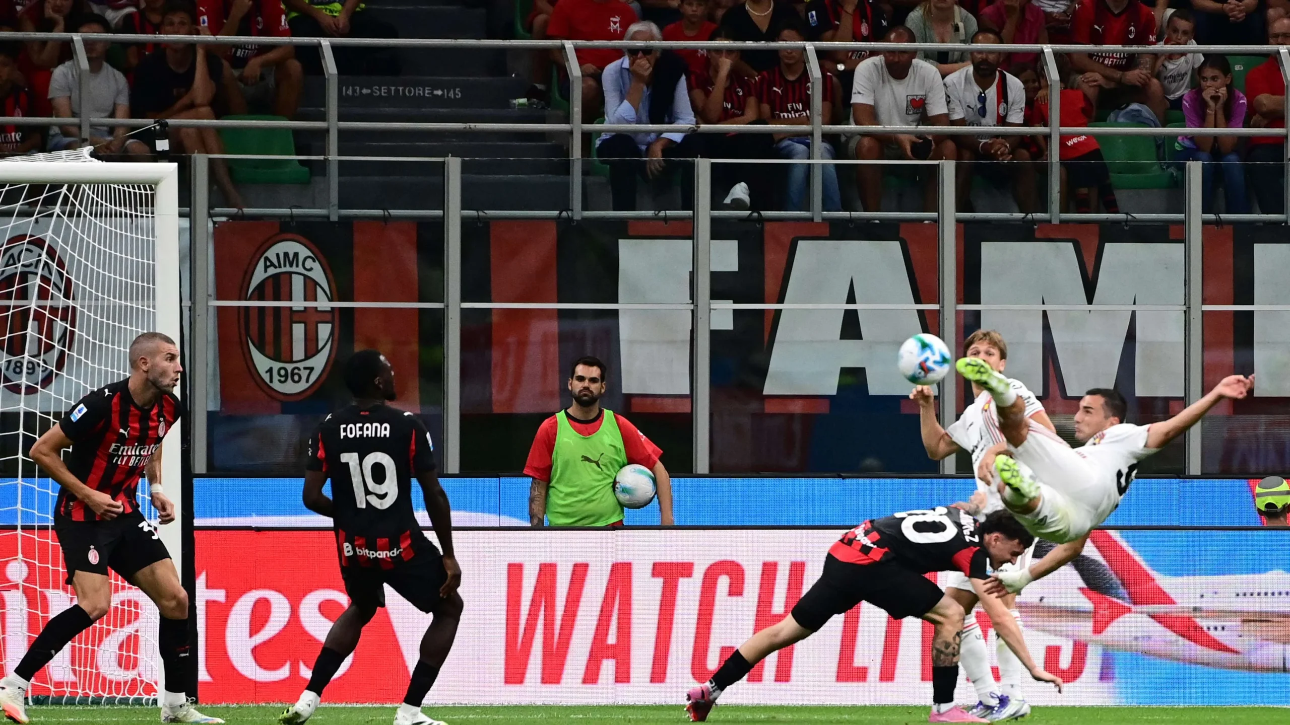 Pertandingan Serie A: Cremonese Raih Kemenangan Krusial, Tetapi Masih di Zona Degradasi