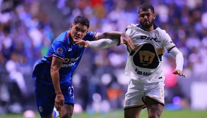 Pertarungan Sengit Pumas UNAM vs Cruz Azul: Dari Kemenangan Cruz Azul Hingga Spekulasi Masa Depan Efraín Juárez