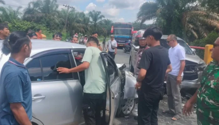 Polisi Periksa Taksi Green SM Usai Tabrakan Kereta Fatal di Bekasi, 16 Tewas