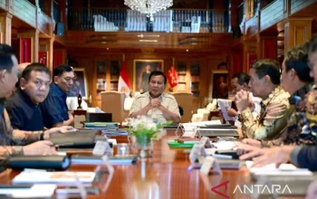 Prabowo Gelar Rapat Strategis di Hambalang, Pantau Aliran Dana Pemerintah Secara Ketat