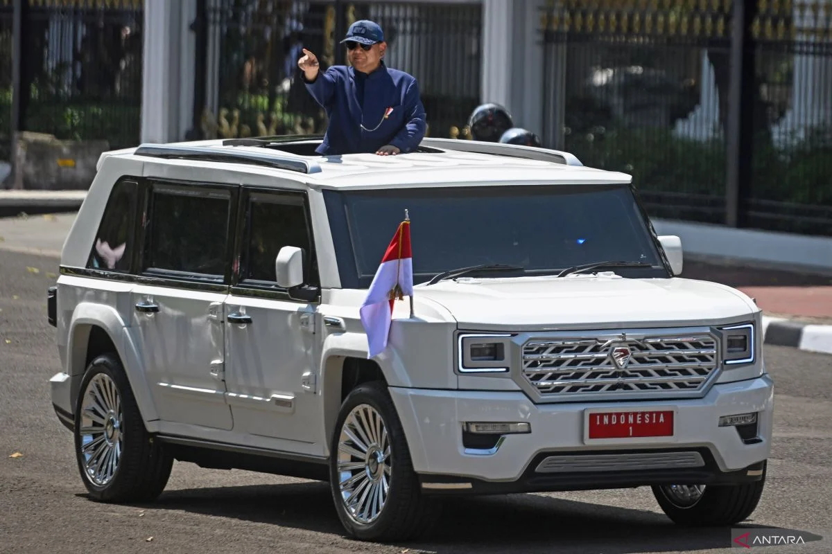 Prabowo Tiba di Filipina dengan Mobil Maung, Simbol Kebanggaan Indonesia