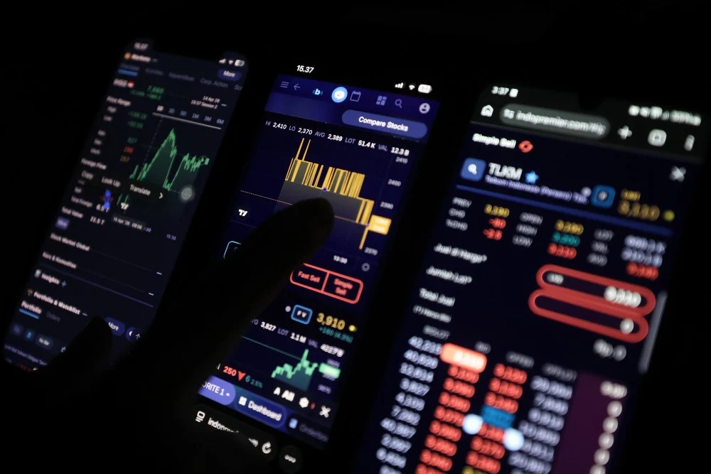 Puluhan Emiten Lakukan Buyback Saham, ADRO dan MIKA Masuk Radar Analis