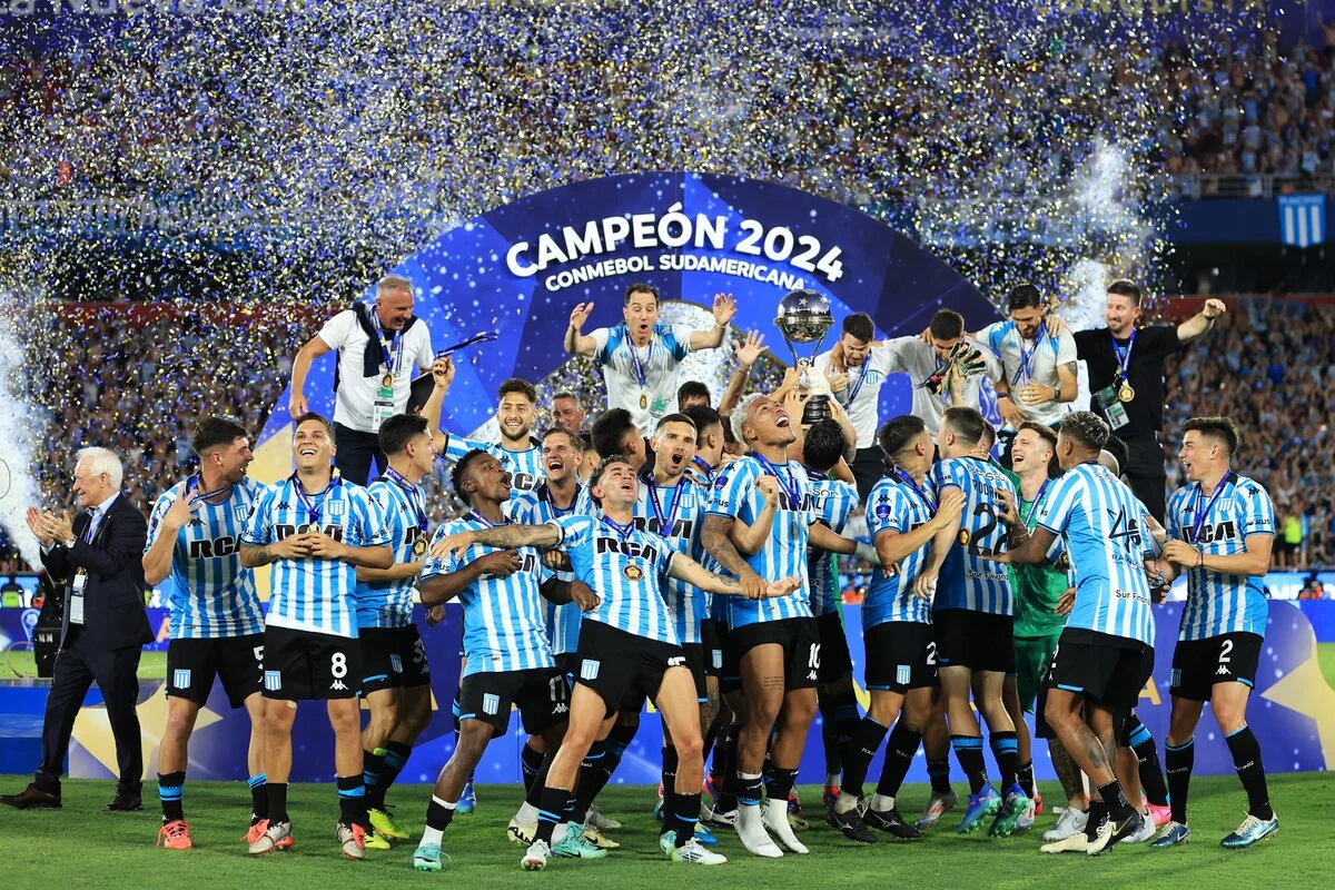 Racing Club Dikalahkan: Empat 2-2 dengan Caracas dan Gagal di Copa Sudamericana