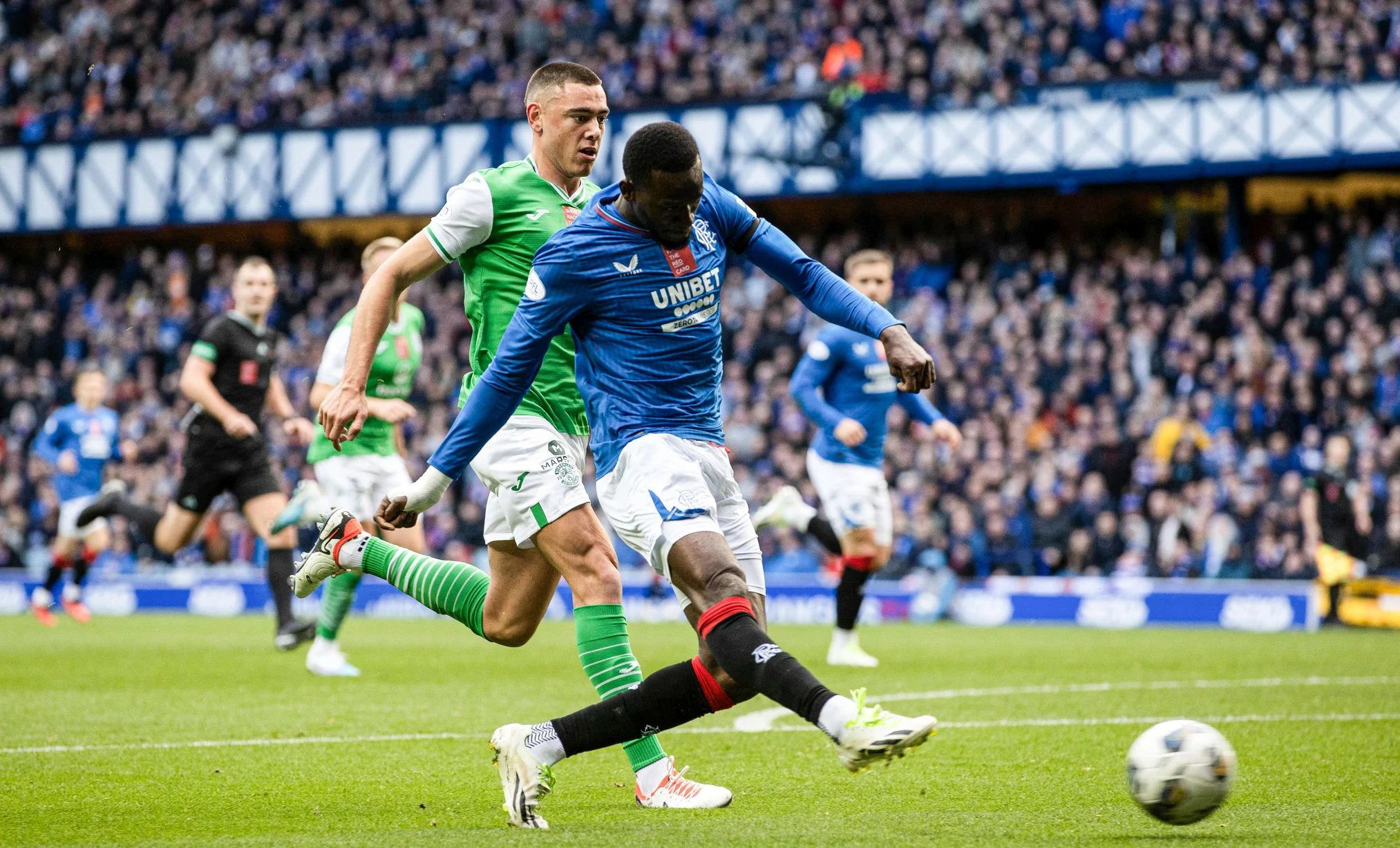 Rangers Alami Kekecewaan Lagi, Hibernian Menang 2-1 di Ibrox