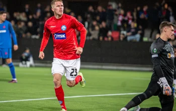 Rapid Wien Pamer Kekuatan Dengan Penandatanganan Tonni Adamsen