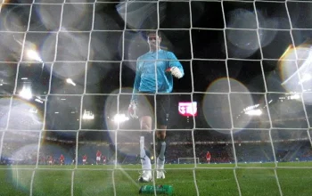 Rekor Nirbobol: Eks Pelatih Kiper Filipina Pecundangi Buffon, Zuberbuehler Jadi Legenda Tak Terkalahkan