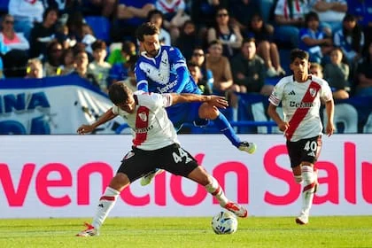 River Plate Menang Atas San Lorenzo, Velez Sarsfield Tersingkir