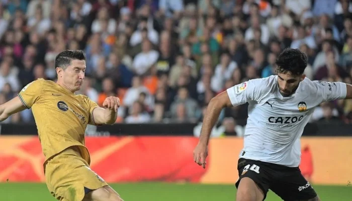 Robert Lewandowski Mencetak Gol Terakhirnya untuk Barcelona, Namun Valencia Comeback Menang 3-1