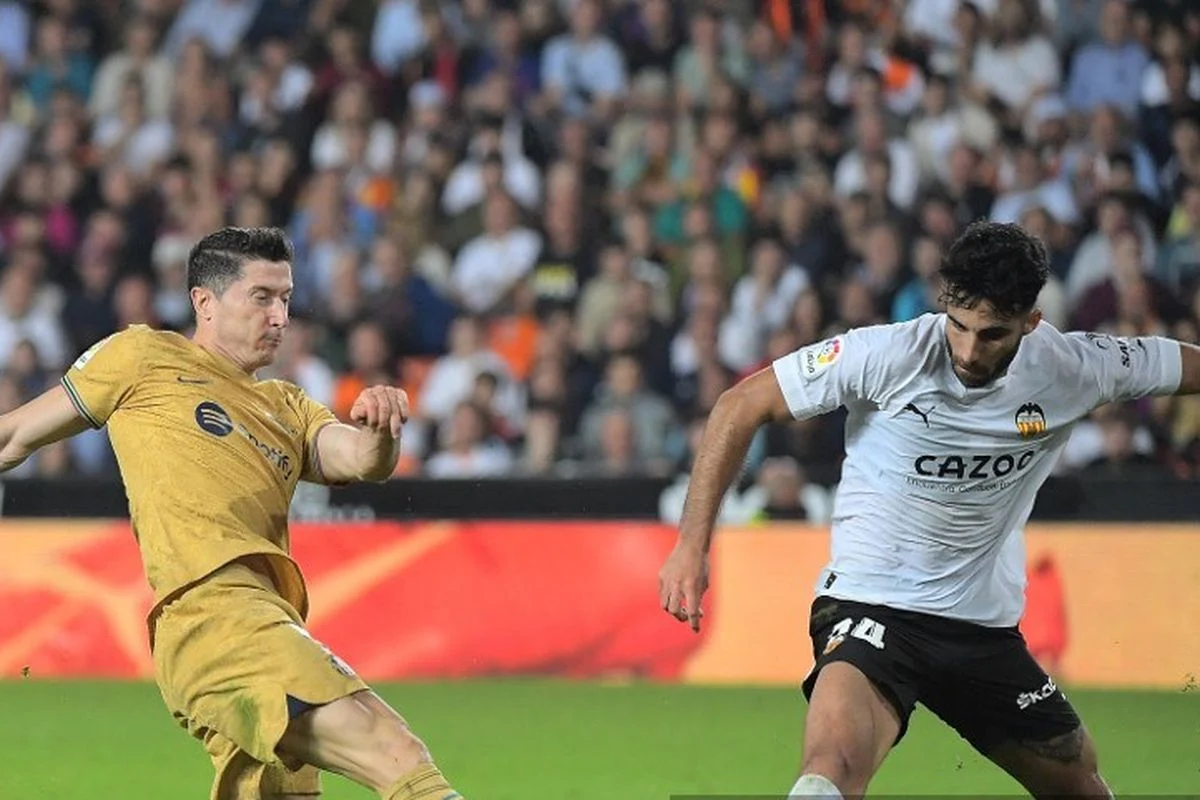 Robert Lewandowski Mencetak Gol Terakhirnya untuk Barcelona, Namun Valencia Comeback Menang 3-1