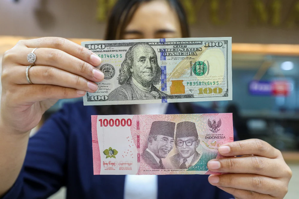Rupiah Melemah ke Level Rp17.501 per Dolar AS, Beban Rakyat Kian Berat