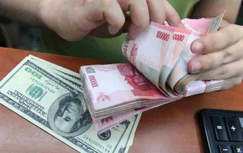 Rupiah Terlemah Capai Rekor Baru, Potensi Tembus Rp 17.500 per Dollar