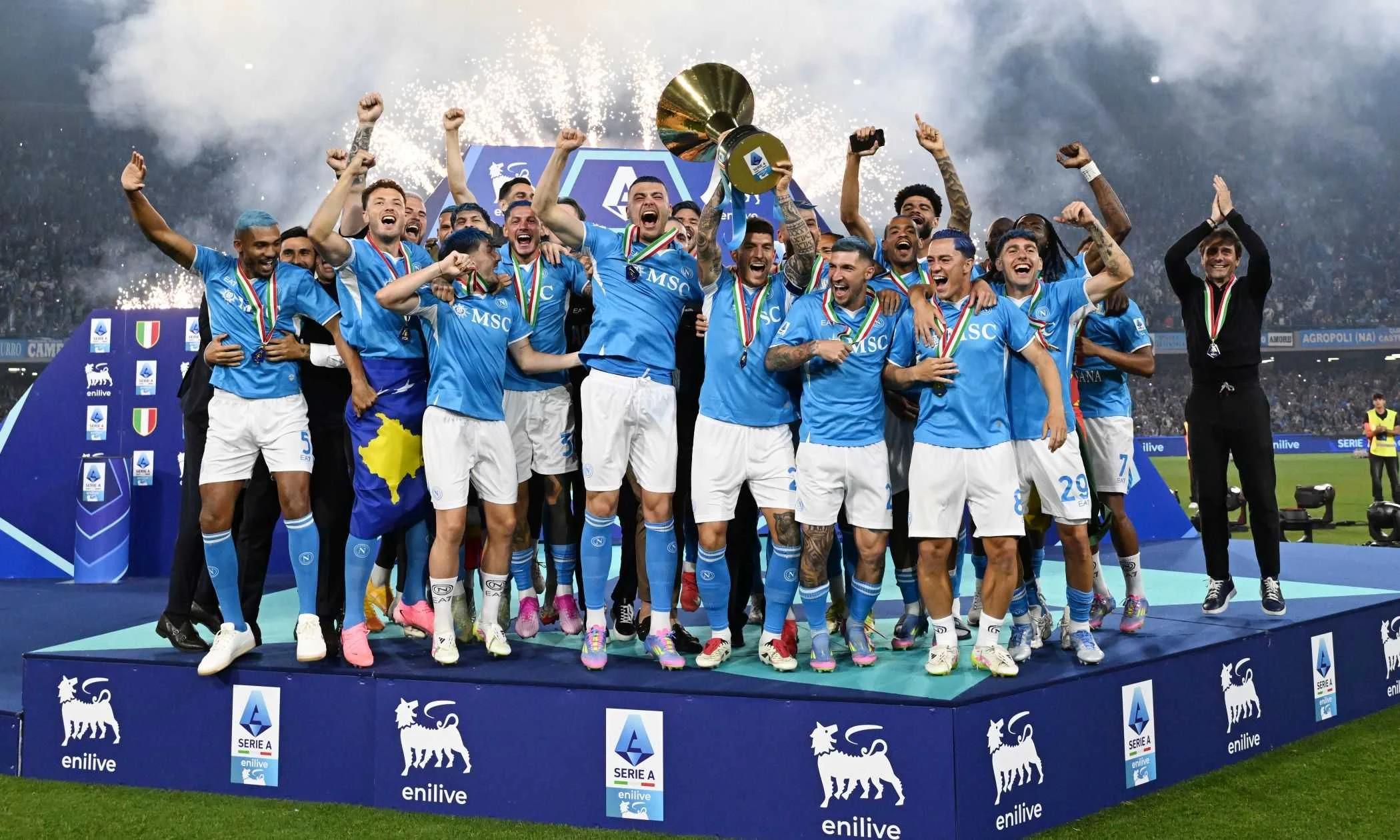 Scudetto Napoli 2026: Napoli Kuasai Liga Italia, Inter Tersusul, Como Bongkar Pintu Liga Champions
